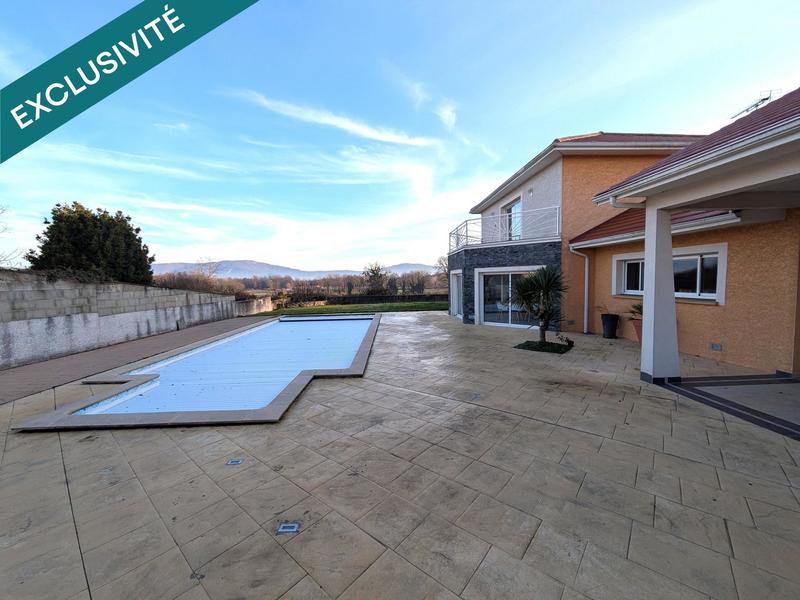 Maison - 200 m² - 6 pièces