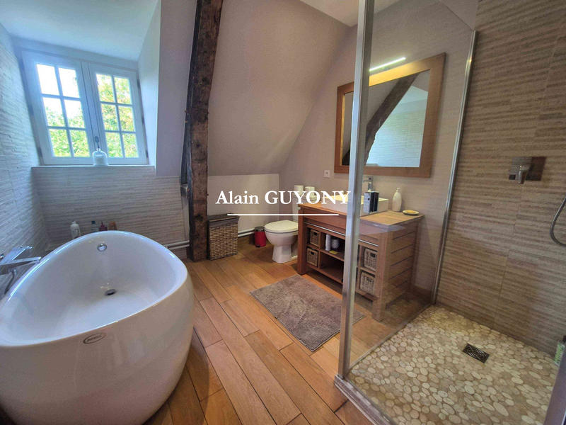 Maison contemporaine - 276 m² - 9 pièces