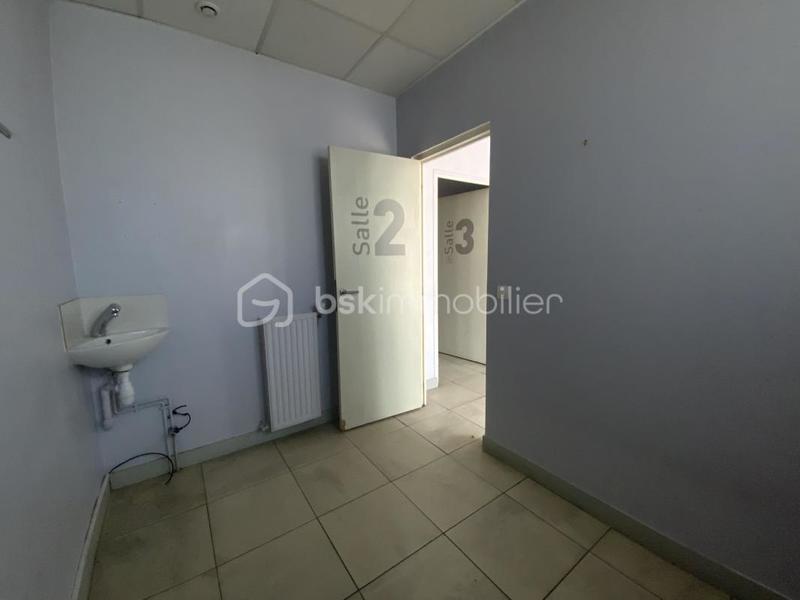 Local commercial - 149 m² - 7 pièces