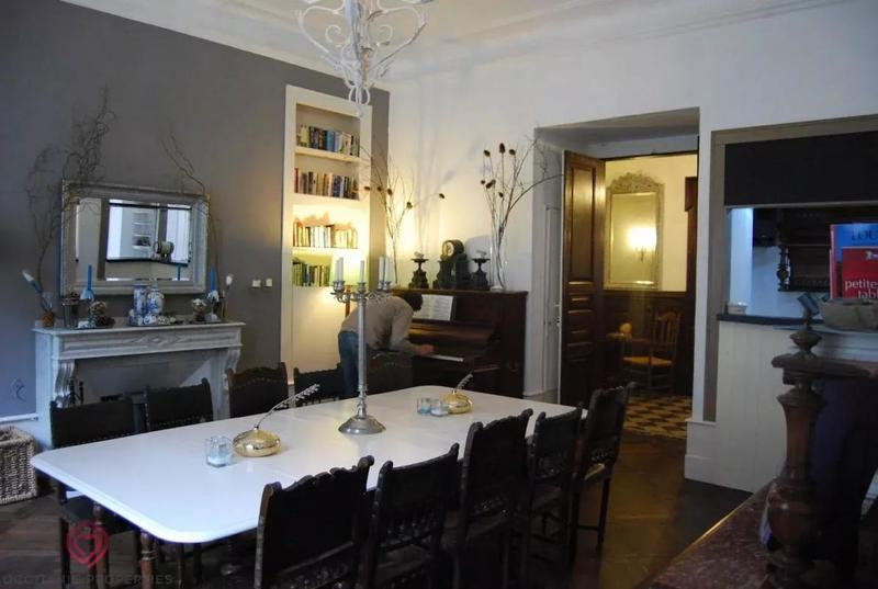 Château - 810 m² - 11 pièces