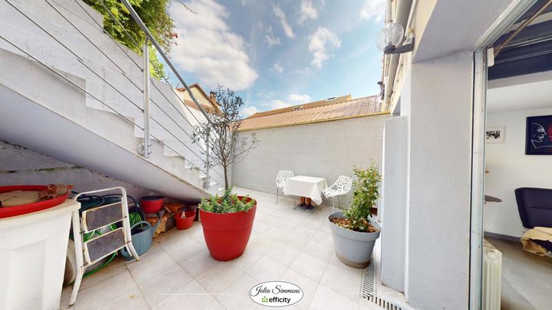 Loft - 122 m² - 5 pièces