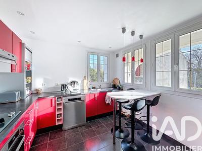 Maison - 157 m² - 8 pièces