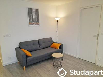 Chambre - 9 m² - 1 pièce