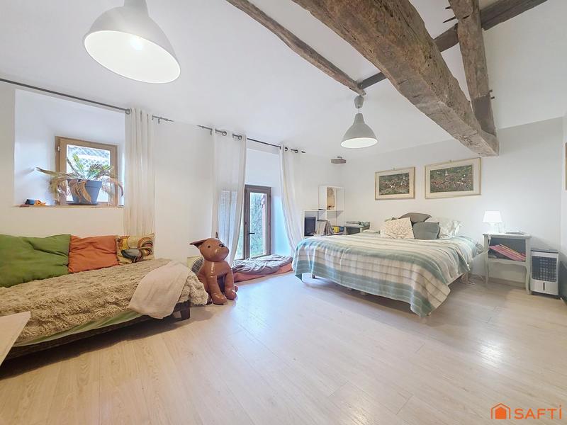 Maison de village - 329 m² - 11 pièces