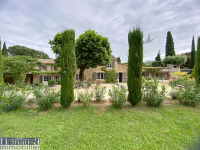 Mas - 196 m² - 9 pièces