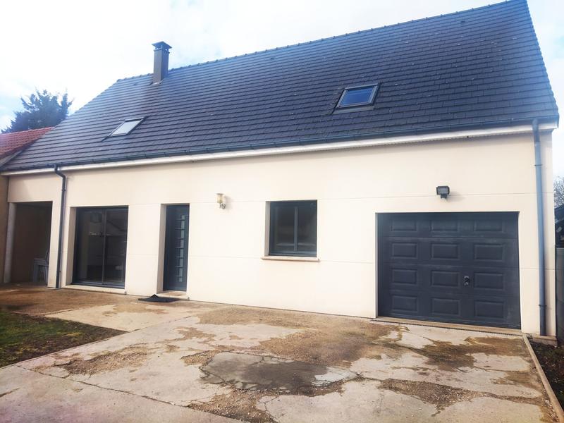 Maison - 140 m² - 5 pièces