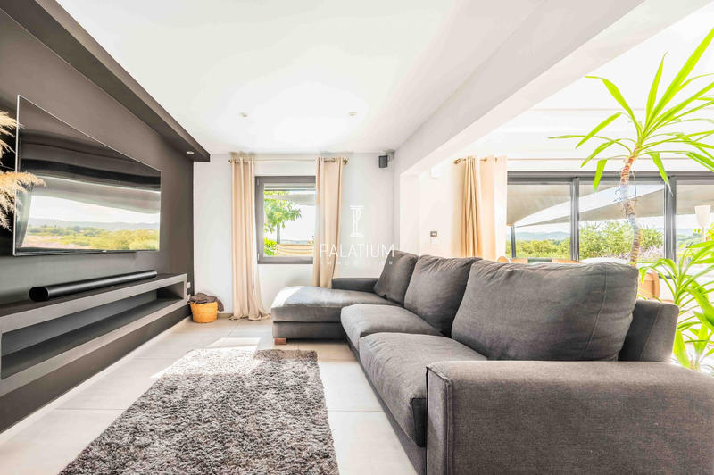 Villa - 268 m² - 7 pièces