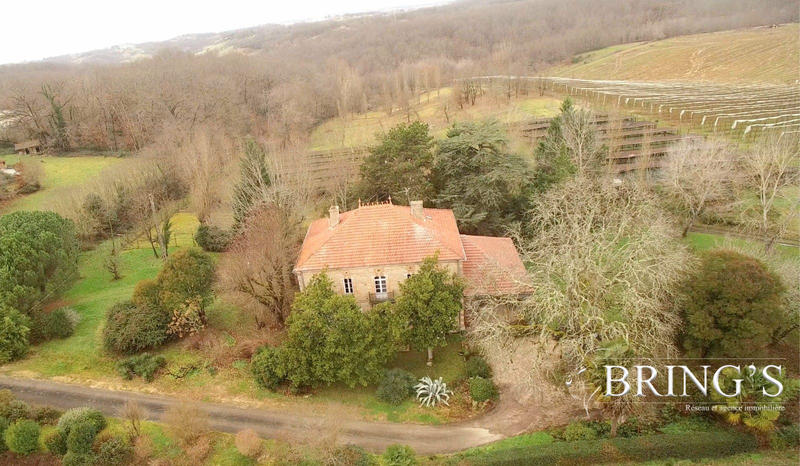 Maison ancienne - 312 m² - 8 pièces