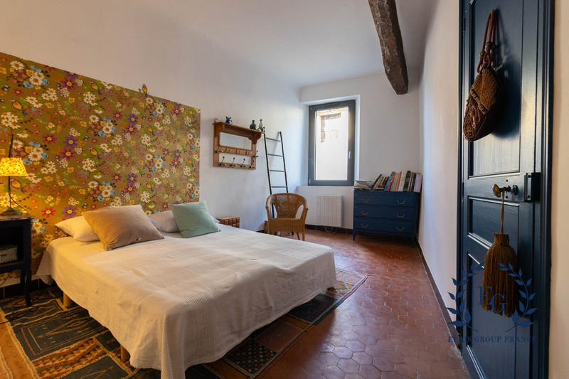 Maison - 482 m² - 14 pièces