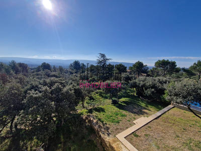 Maison - 262 m² - 8 pièces