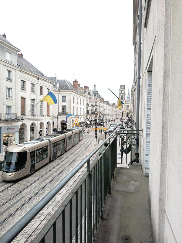 Appartement - 90 m² - 4 pièces