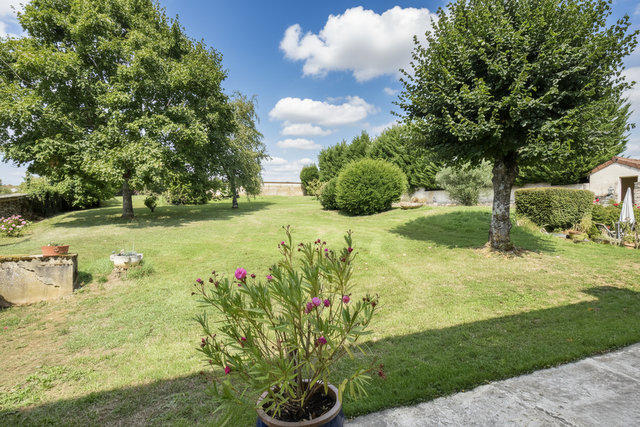 Maison - 320 m² - 7 pièces