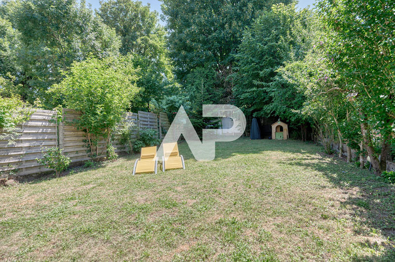 Maison - 176 m² - 8 pièces