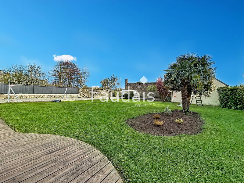 Maison - 141 m² - 8 pièces