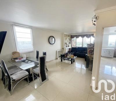 Appartement - 99 m² - 4 pièces