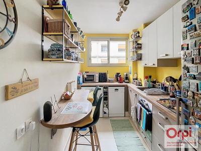 Appartement - 60 m² - 3 pièces