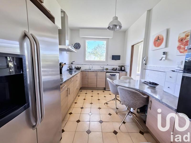 Maison de maîtres - 240 m² - 7 pièces