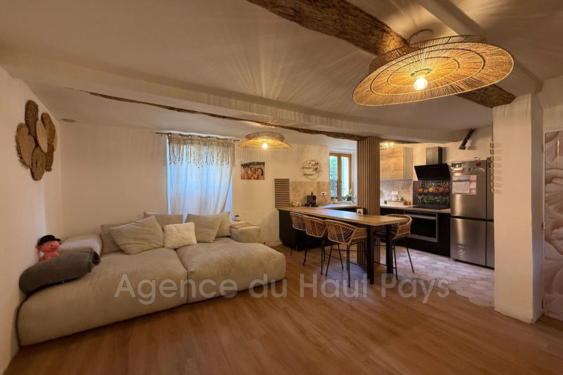 Maison de village - 80 m² - 5 pièces