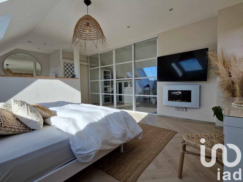 Maison - 200 m² - 7 pièces