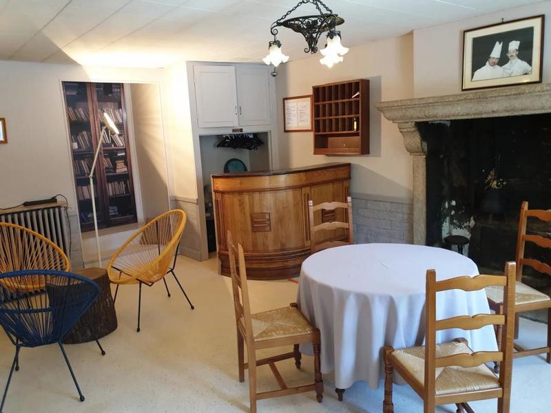 Propriété - 586 m² - 24 pièces