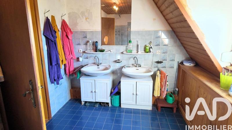 Maison - 180 m² - 7 pièces