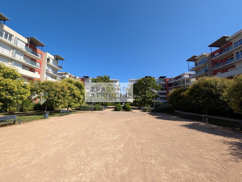 Appartement - 82 m² - 4 pièces