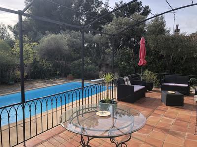 Villa - 208 m² - 6 pièces