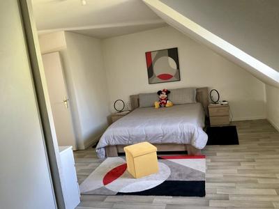 Appartement - 93 m² - 4 pièces