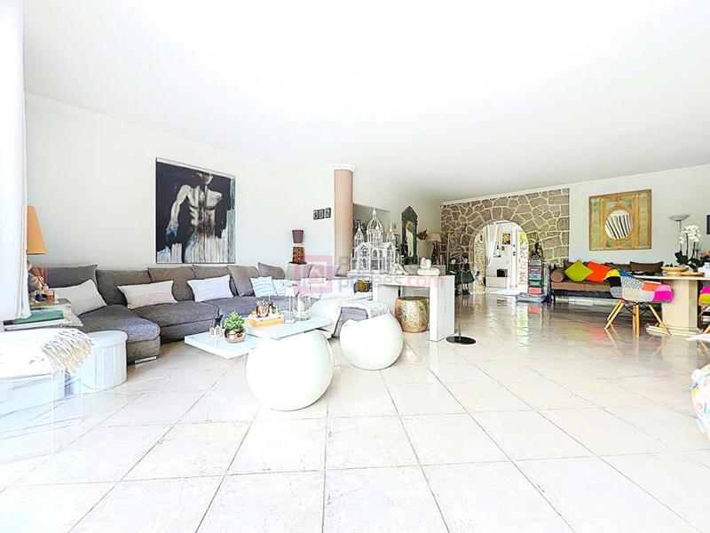 Villa - 186 m² - 4 pièces