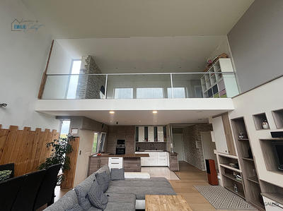 Maison - 195 m² - 7 pièces