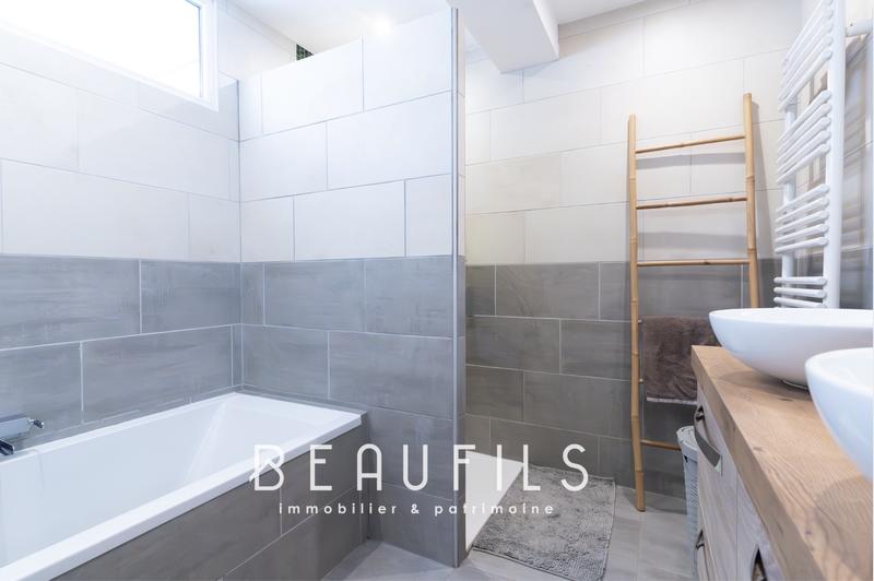 Appartement - 93 m² - 4 pièces