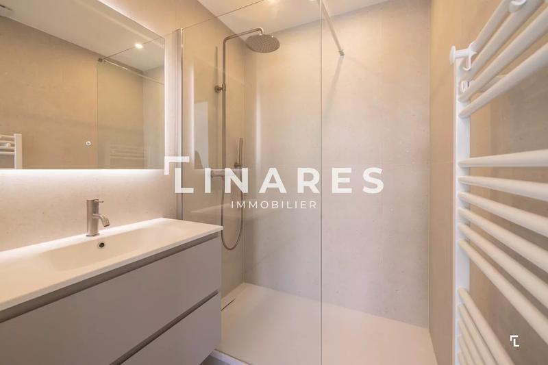 Maison - 196 m² - 6 pièces