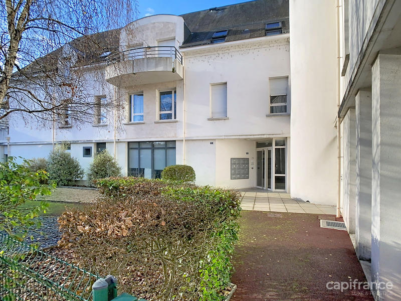 Appartement - 90 m² - 4 pièces