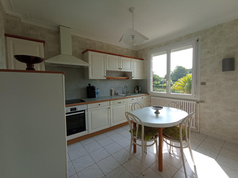 Maison - 183 m² - 6 pièces