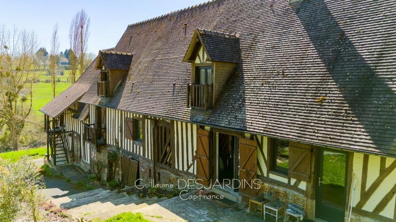 Maison traditionnelle - 187 m² - 6 pièces