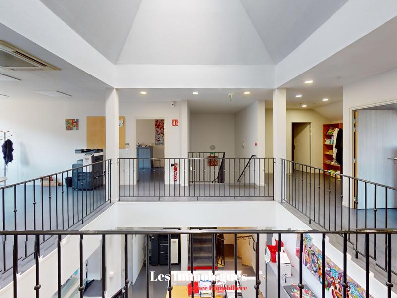 Local commercial - 450 m² - 20 pièces