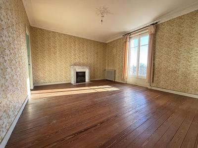 Maison - 146 m² - 6 pièces