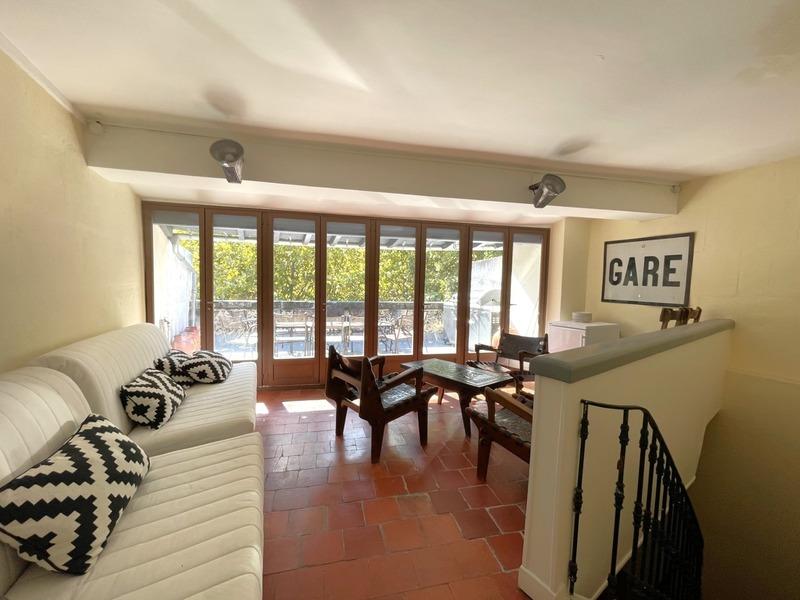 Maison de ville - 251 m² - 7 pièces