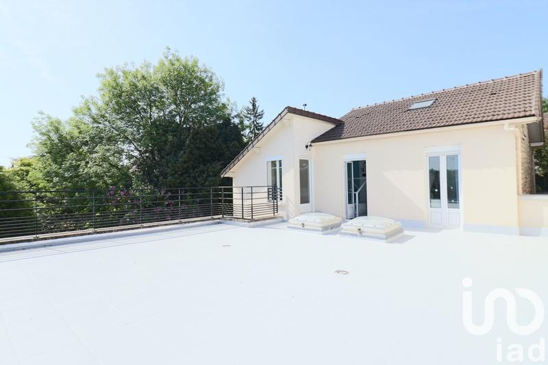 Maison - 195 m² - 6 pièces