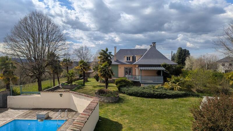 Maison - 141 m² - 5 pièces