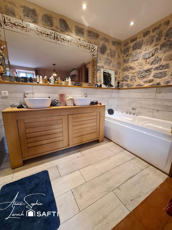 Maison - 160 m² - 5 pièces