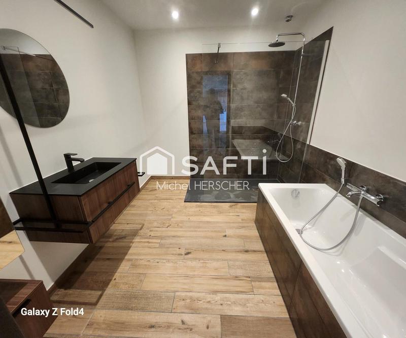 Appartement - 98 m² - 4 pièces