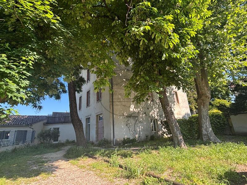 Immeuble - 700 m² - 30 pièces