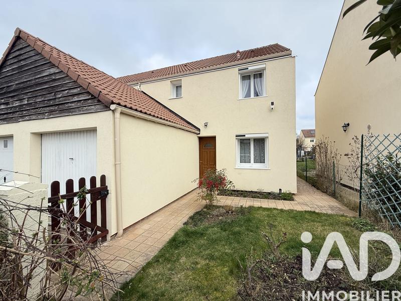 Maison - 94 m² - 5 pièces