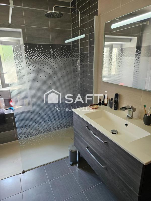 Maison - 162 m² - 6 pièces