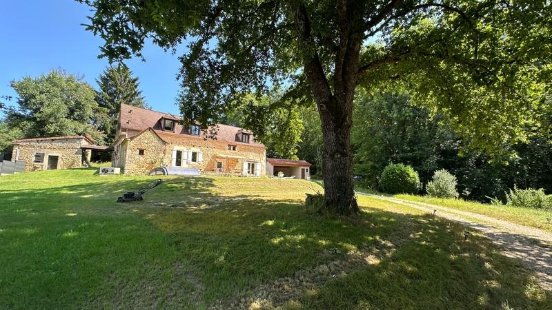 Maison - 222 m² - 5 pièces