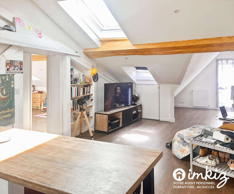 Maison - 318 m² - 13 pièces