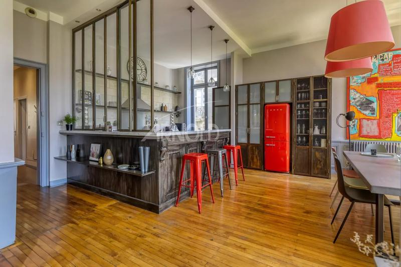 Appartement - 123 m² - 5 pièces