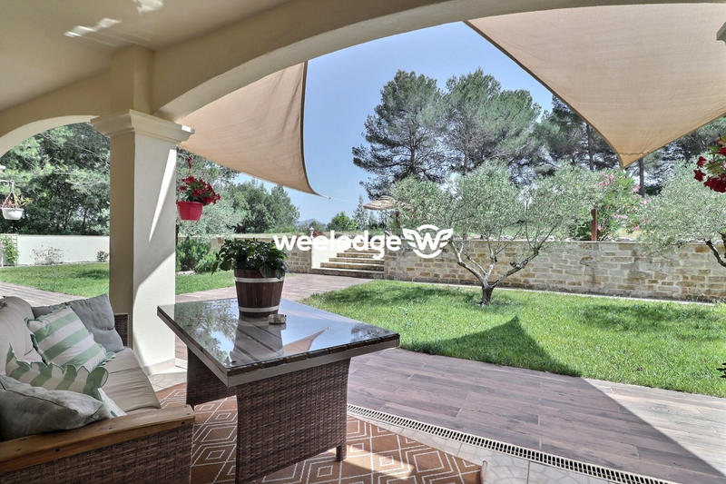 Bastide - 334 m² - 9 pièces