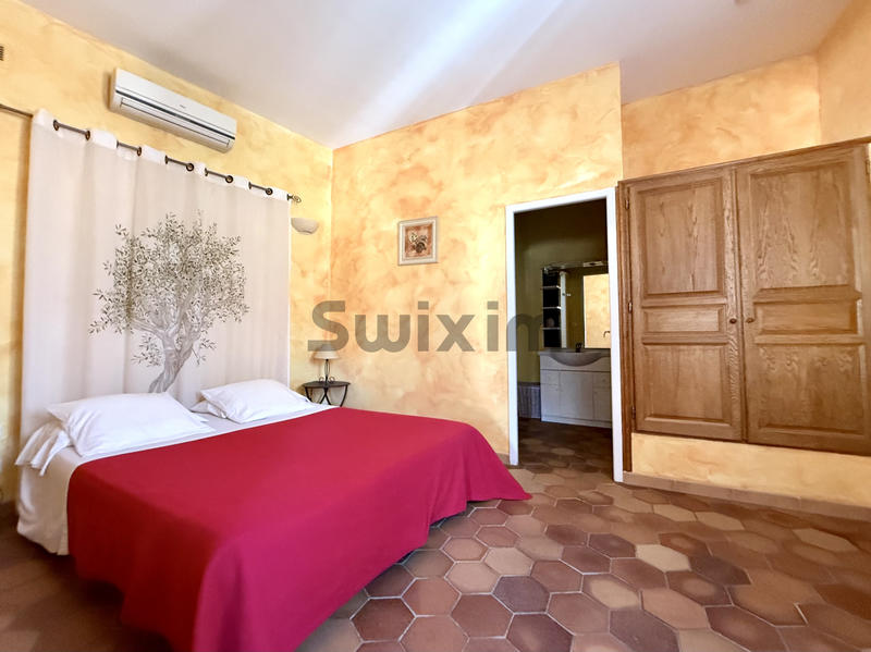 Mas - 510 m² - 17 pièces